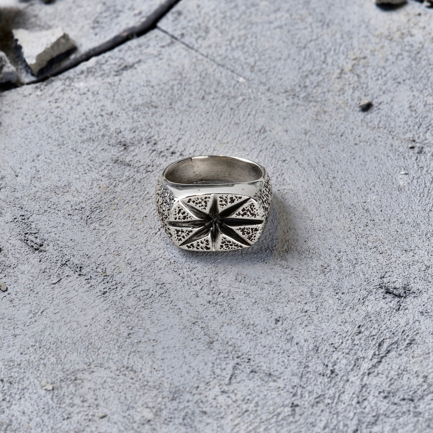 Bud  925 Ayar Oxıde  Gümüş Yüzük