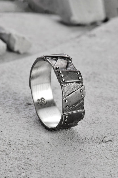 Saharan Oxide Silver Ring